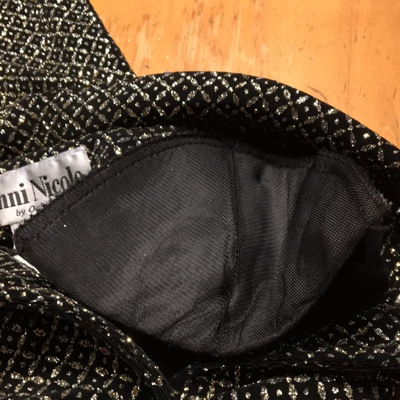 Ronni Nicole Vintage Black & Gold Glitter Blouse - Host Pick - Picture 8 of 16